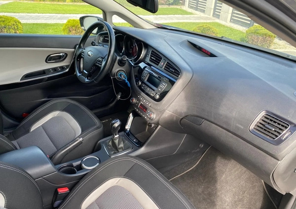 Kia Ceed cena 23900 przebieg: 163900, rok produkcji 2013 z Świecie małe 379